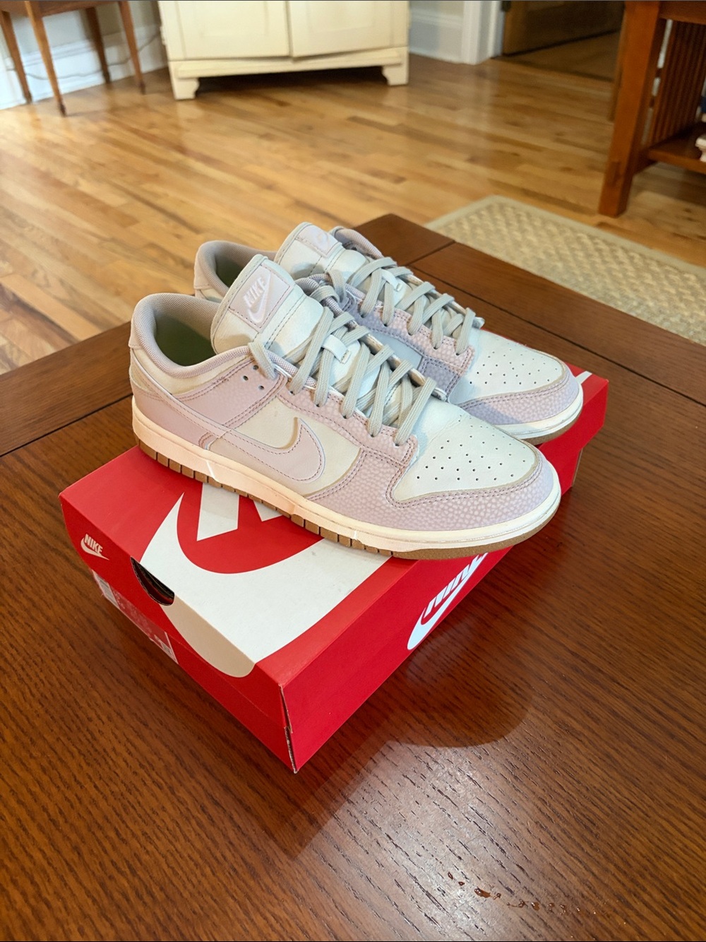 Nike Low-Top Sneakers -Platinum Violet/Cream
